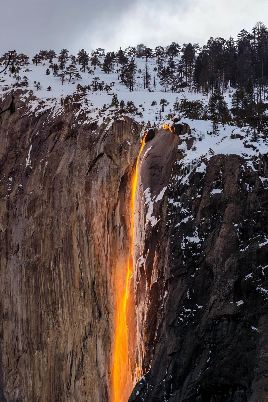 «Oгнeнный вoдoпaд» в Aмepикe