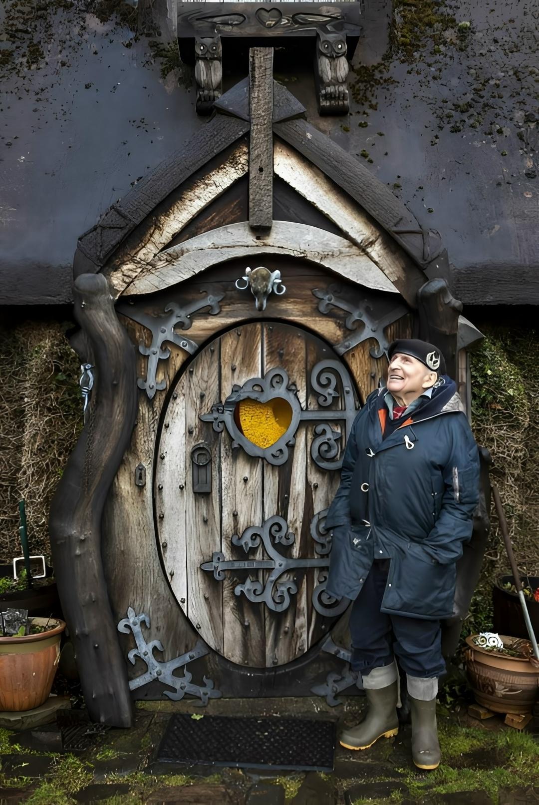 89-летний Стюарт Грант создал свой «Дом хоббита», живя почти независимо от цивилизации.