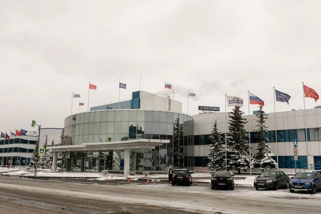 В этом году Парнас встретил Новый год вместе с обновленной «Балтикой». После перехода к российским владельцам компания заметно преобразилась.